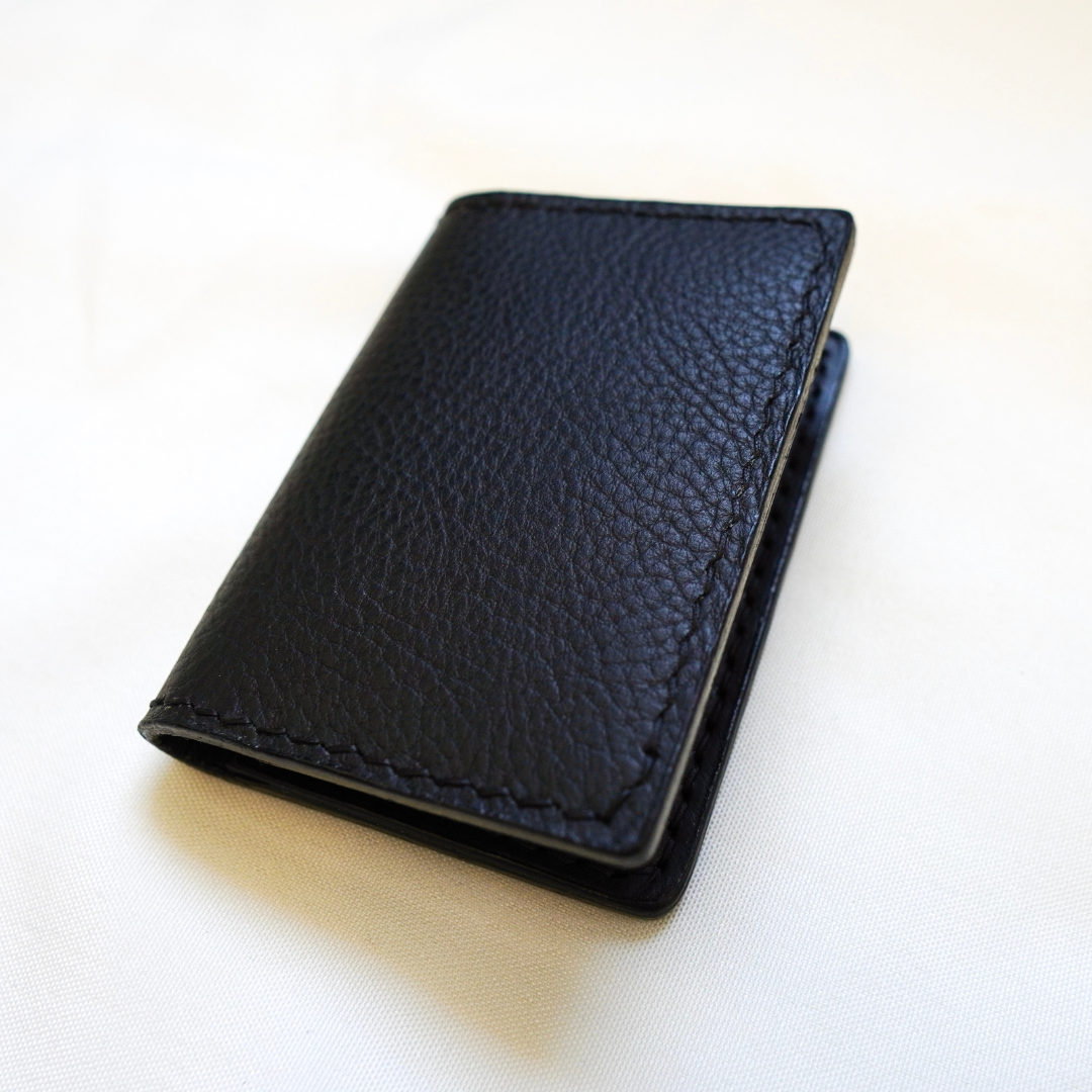 Simple & Small Bifold - Black Pebbled