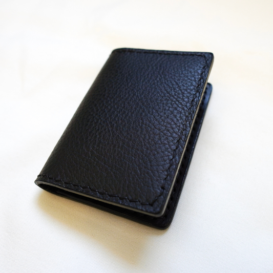 Simple & Small Bifold - Black Pebbled
